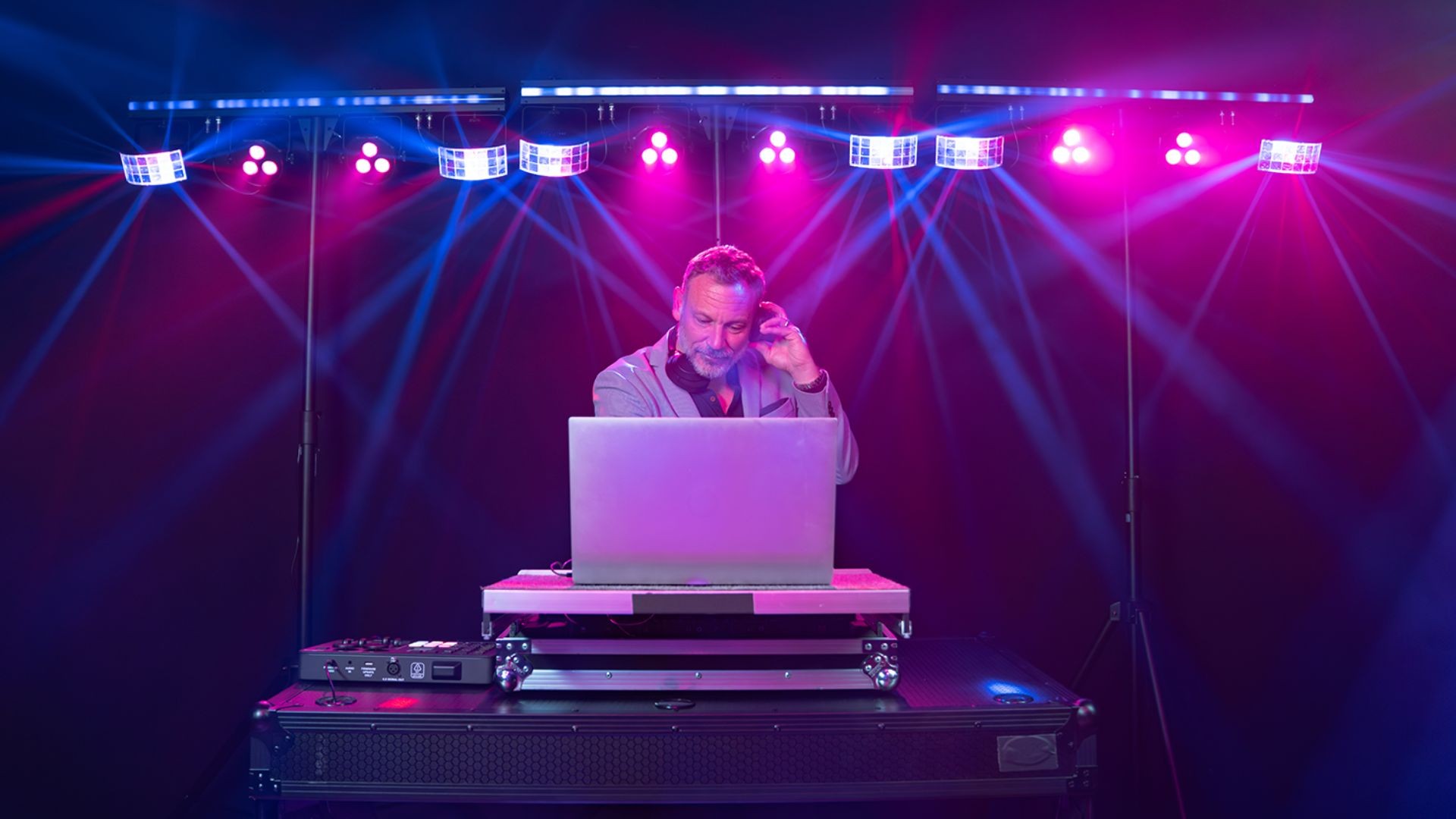 CHAUVET DJ GigBAR 3 ILS Specifications